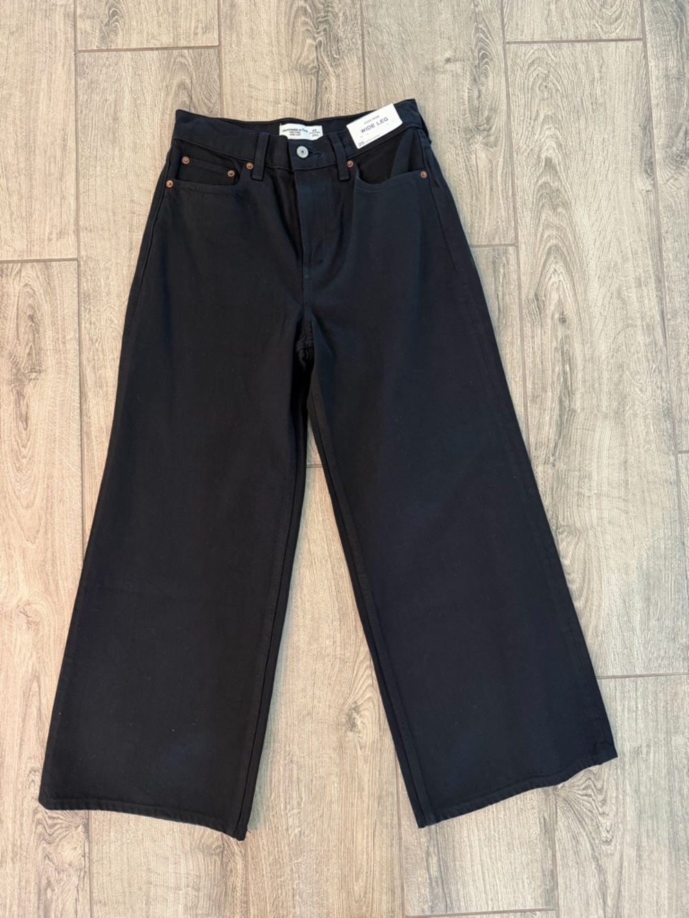 Abercrombie & Fitch Wide Leg Jeans